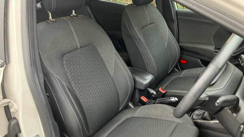 Ford Puma 1.0 EcoBoost Hybrid mHEV Titanium First Ed 5dr Petrol Hatchback